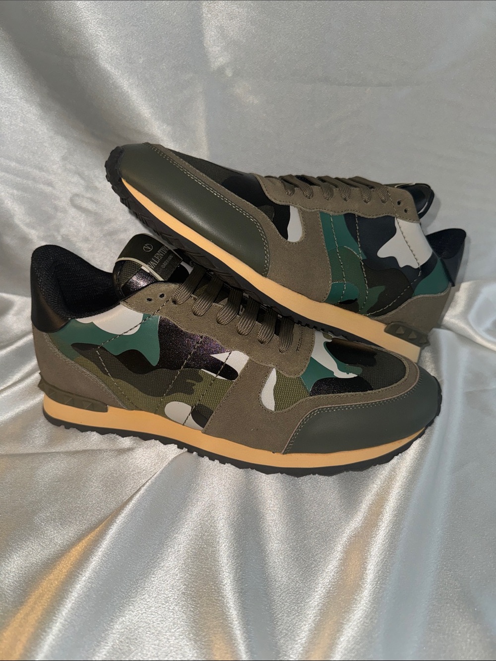 New! Valentino Garavani Camouflage Rockrunner sneakers green and grey camo print